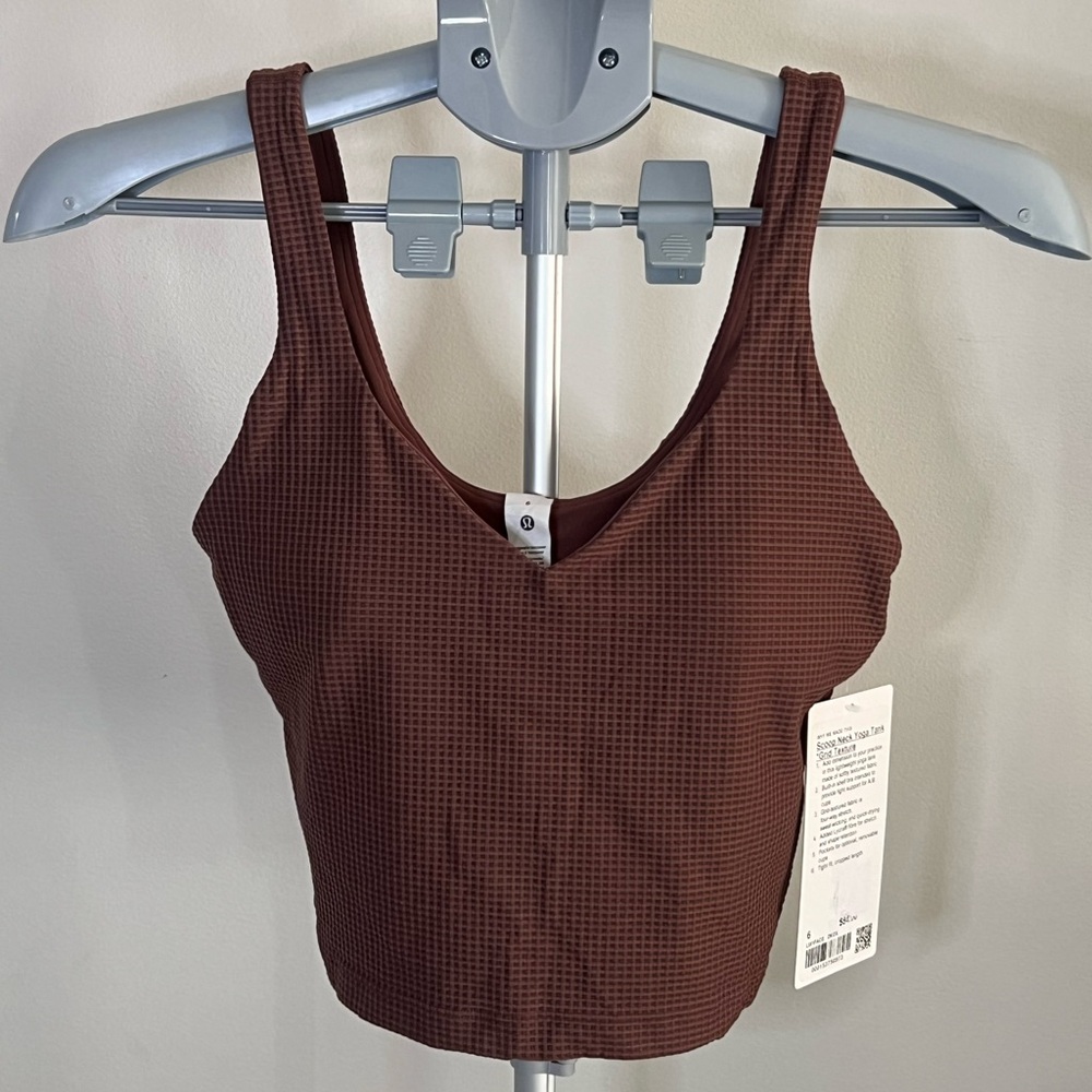 NWT Lululemon Scoop Neck Yoga Tank, Size 6